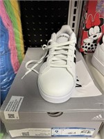 Adidas sneaker 9