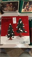 2 sets of 6’’ and 8’’ Christmas pine trees