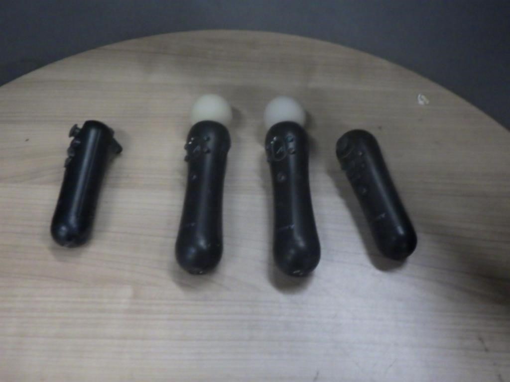 2 PAIRS PLAYSTATION MOVE CONTROLLER