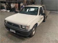 6/2000 Toyota Hilux 4x2 Cab Chassis Tray Utility