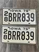 Matching Set 1975 Iowa License Plates