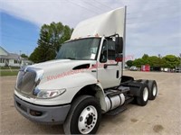 2012 International 4400 Day cab