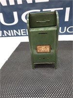 All American mailbox coin bank