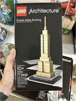 LEGO ARCHITECTURE SET EMPIRE STATE BUILDING