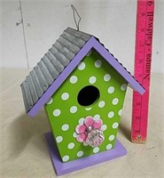 Decorative hanging bird house