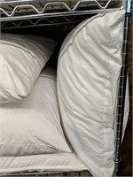 Contents of Shelf : Pillows
