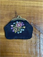 VINTAGE 1950'S -1960'S BLACK TAPESTRY COIN PURSE
