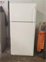 Refrigerator works good - used in garage