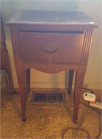 Single drawer nightstand table