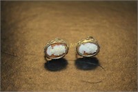 CAMEO SCREWBACK EARRINGS