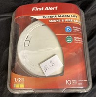 FIRST ALERT SMOKE & FIRE ALARM / NOS