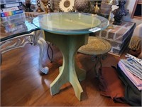 WOODEN SIDE TABLE WITH GLASS TOP LR