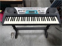Yamaha Keyboard W/Stand - No Cords