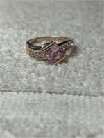14KT GOLD CZ AND PINK STONE RING SZ 9.5