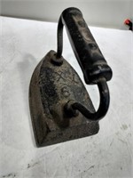 Cast iron iron marked 6