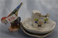 small dishes, bird, carriage