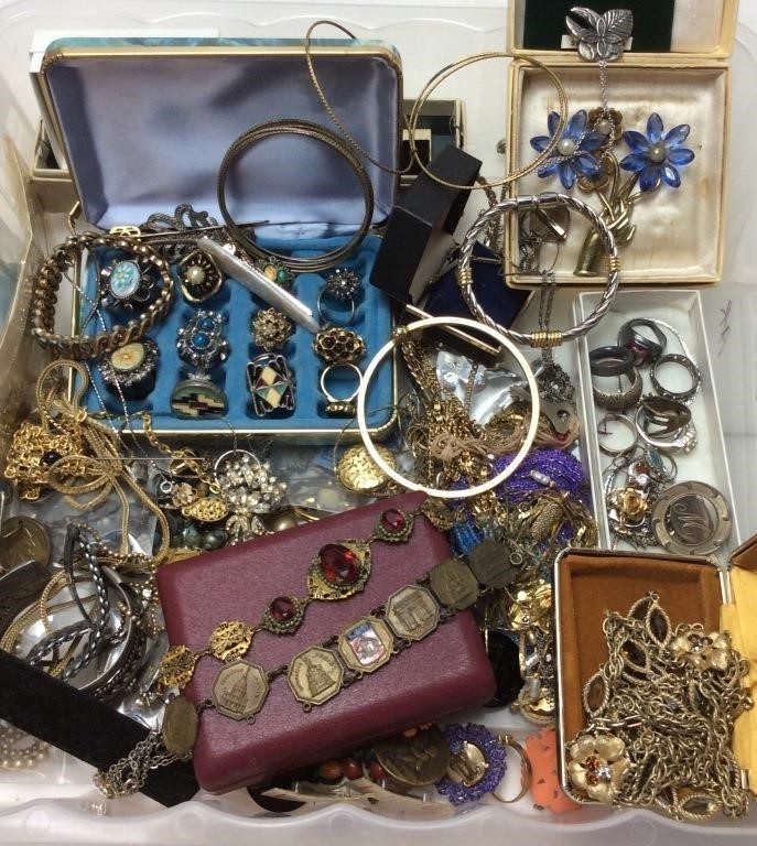 VINTAGE COSTUME JEWELRY