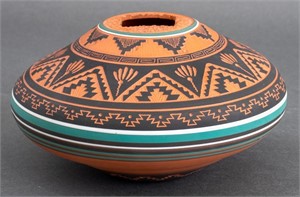 Signed Native American Navajo Art Pottery Vase