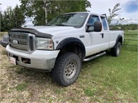 2005 Ford F350 XLT Super Duty Truck