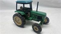 ERTL diecast John Deere Tractor Toy