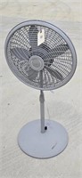 Lasko Stand Fan (Working Like New)