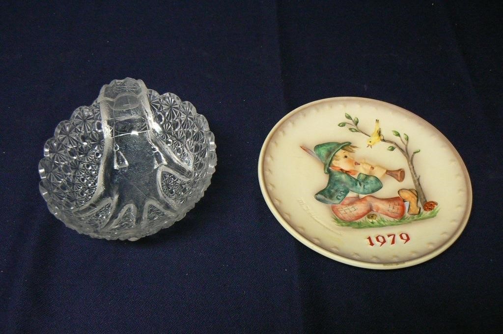 VINTAGE CUT GLASS DISH & HUMMEL COLLECTOR PLATE