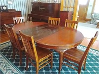 Vintage Dining Room Table & 6 Chairs (3 leafs)