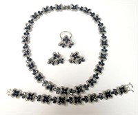 SILVER SAPPHIRE (150CT) 131.2G  SET (~SIZE 8)