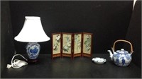 ASIAN Porcelain Teapot & Vase W/ Mini Room Divider