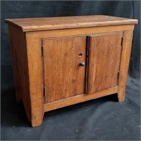 Salesman sample furniture cabinet