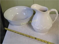 Bowl better homes & gardens & Portugal Pitcher