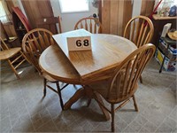 Oak Table & 4 Chairs W/Leaf - Finish Issues