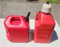 (2) 5gal Gas Cans. Racing Style Can Needs Spout