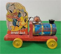 Donald Duck Choo Choo Pull Toy