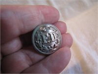 Vintage Waterbury Button Co. 7/8" F.D.