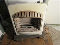 Gas wall heater