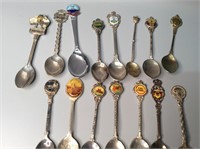 Souvenir spoons Total 15