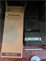 PANASONIC RQ-2107A PORTABLE CASSETTE TAPE RECORDER