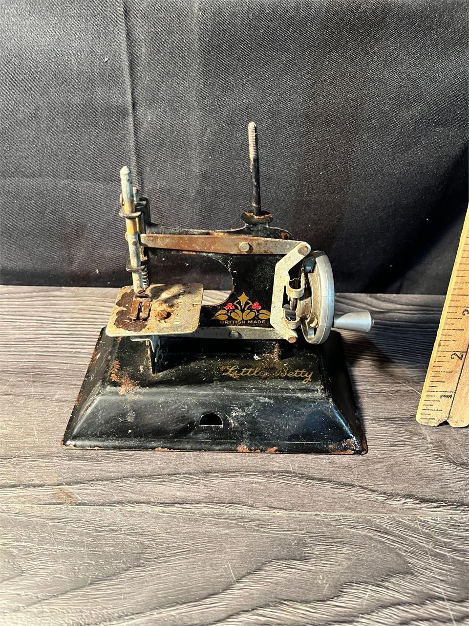 Vtg. 1950's Little Betty Hand Crank Sewing Machine