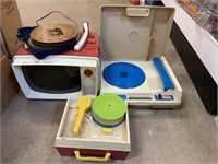 2 Photo Viewers & 2 Record Players.