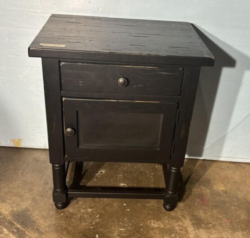 Broyhill Attic Heirlooms Painted Side Table