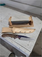 Knife with sheath and sharpening block