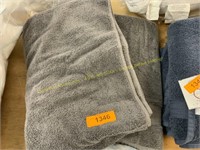 2 purely indulgent bath towels