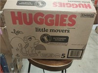 HUGGIES Diapers Size 5 - Huggies Little Movers