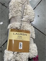 LAUREN ACCENT RUG RETAIL $80