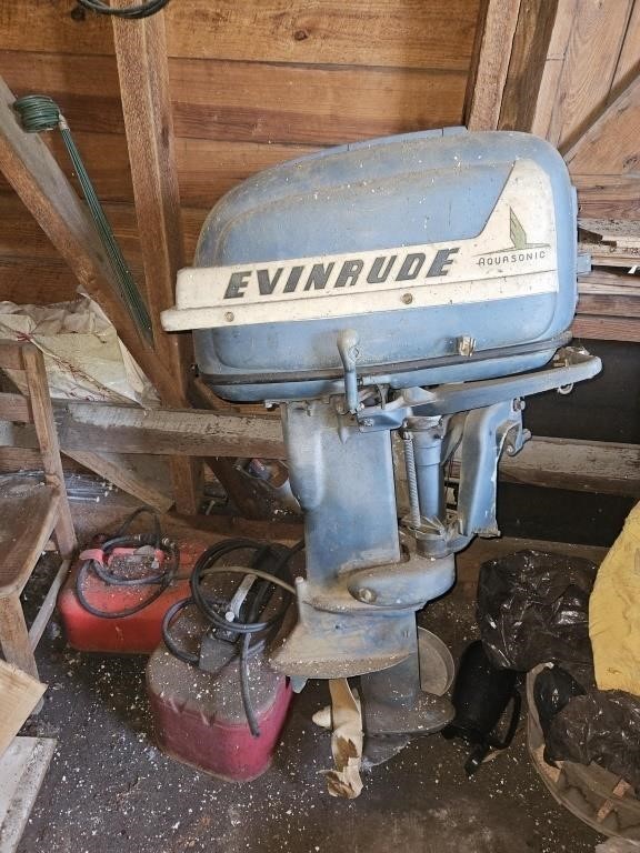 Evinrude Auqasonic Big Twin 25 HP Parts Only