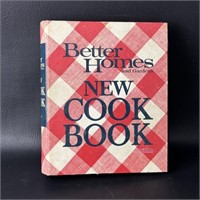 Better Homes & Garden Cookbook 1970 Third