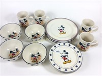 15 Piece Mickey Mouse Dinnerware Set
