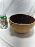 8' Stoneware Pottery Bowl with handle