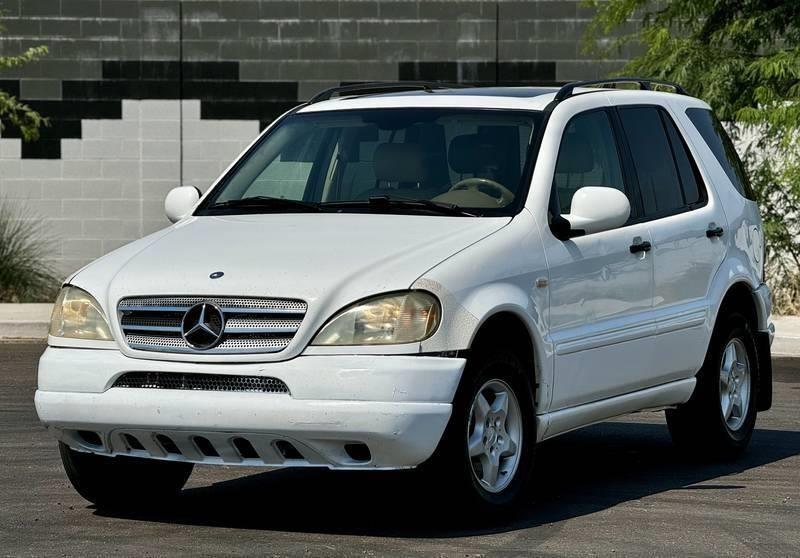 2000 Mercedes-Benz ML 320 AWD 4 Door SUV